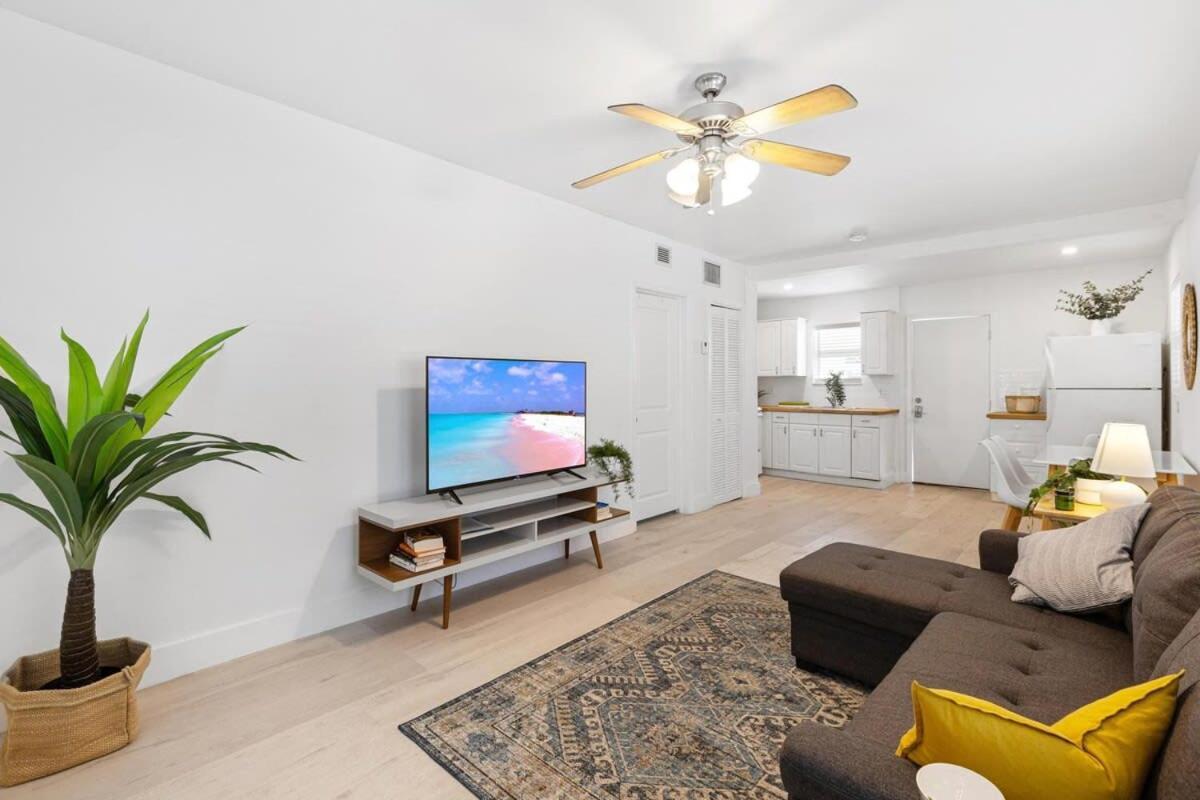 Dreamy 1-Bedroom Apt Walking Distance To Las Olas Fort Lauderdale Exterior photo