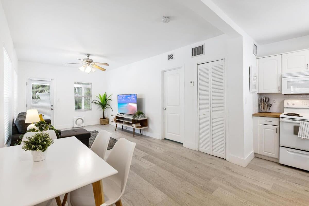 Dreamy 1-Bedroom Apt Walking Distance To Las Olas Fort Lauderdale Exterior photo
